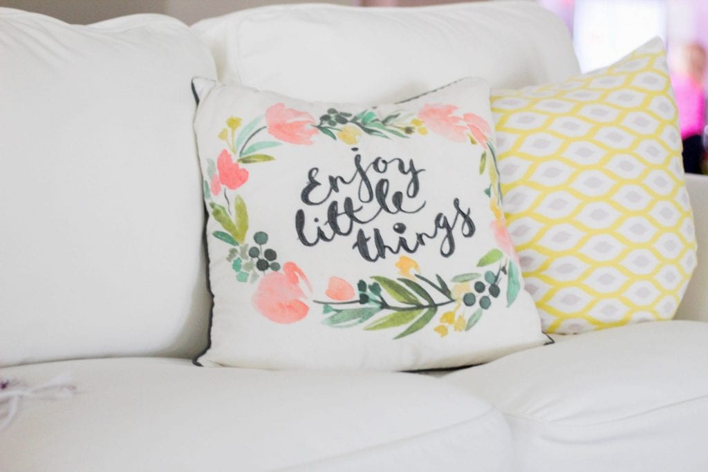 Guide to Having White Furniture