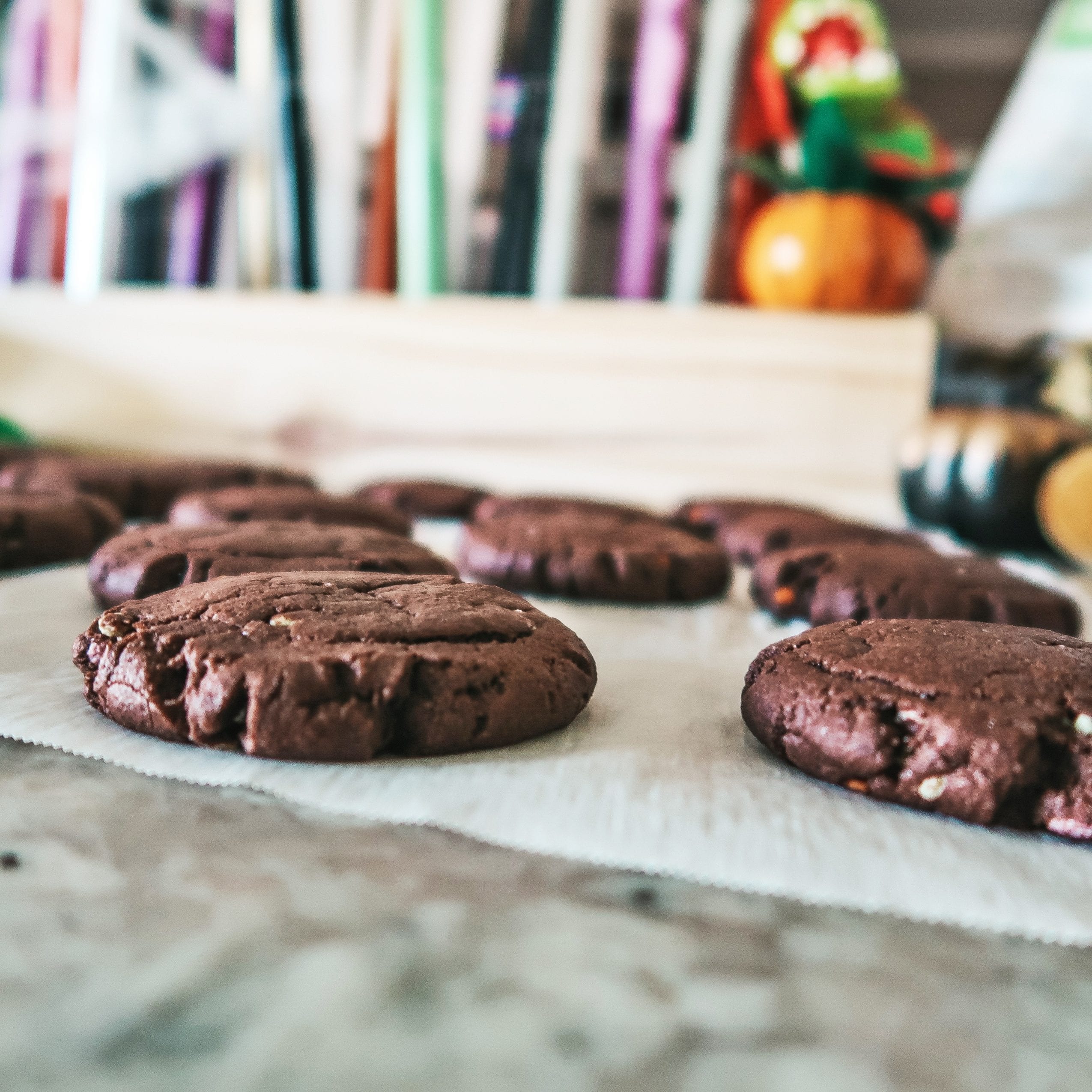Allowing cookies to cool after baking