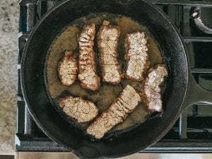 Fry the beef cutlet