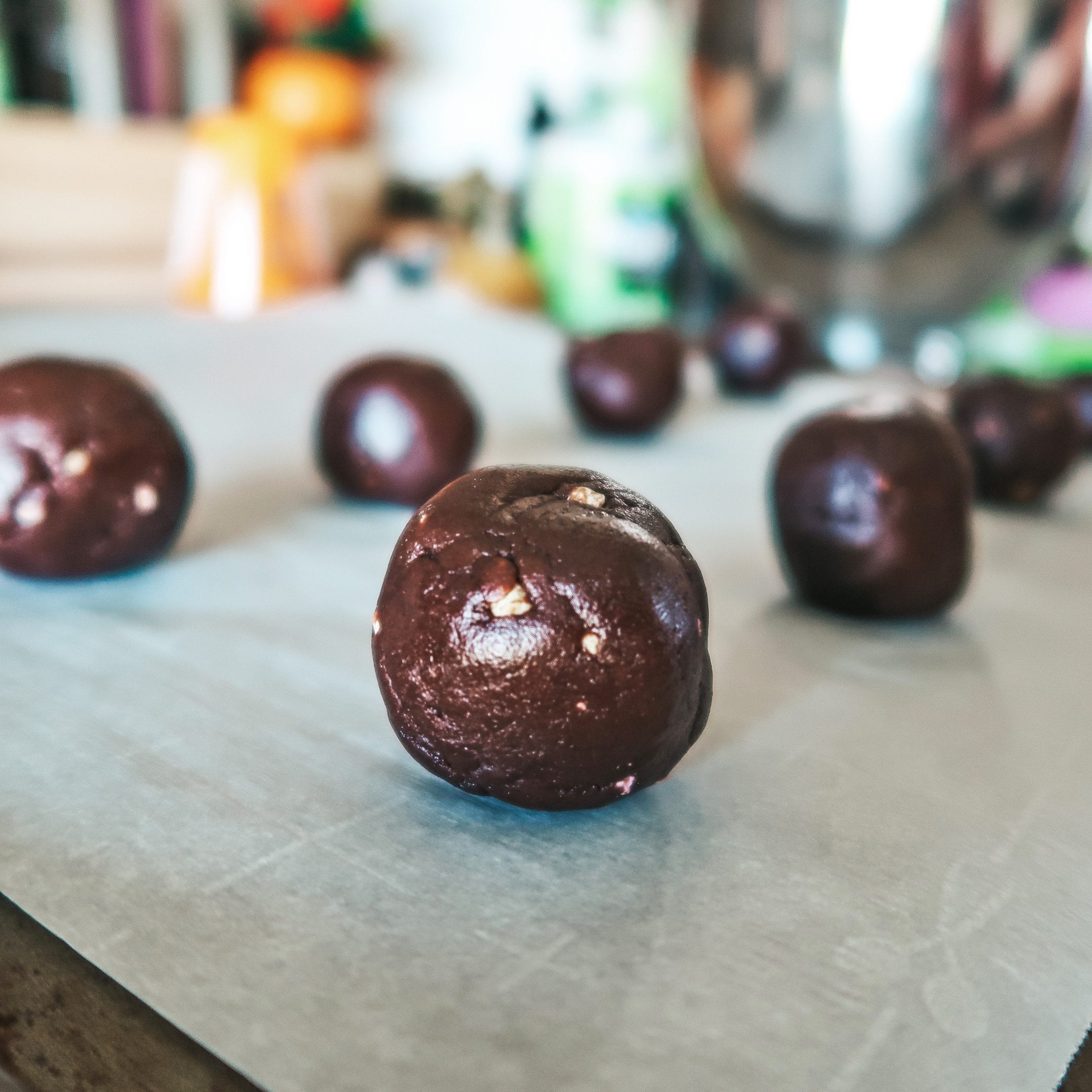 Rolling the batter into 1 inch balls