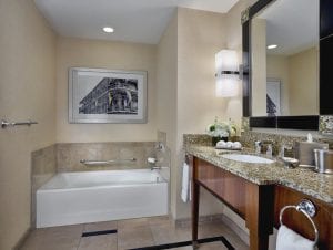 Loews Hotel New Orleans Bathroom