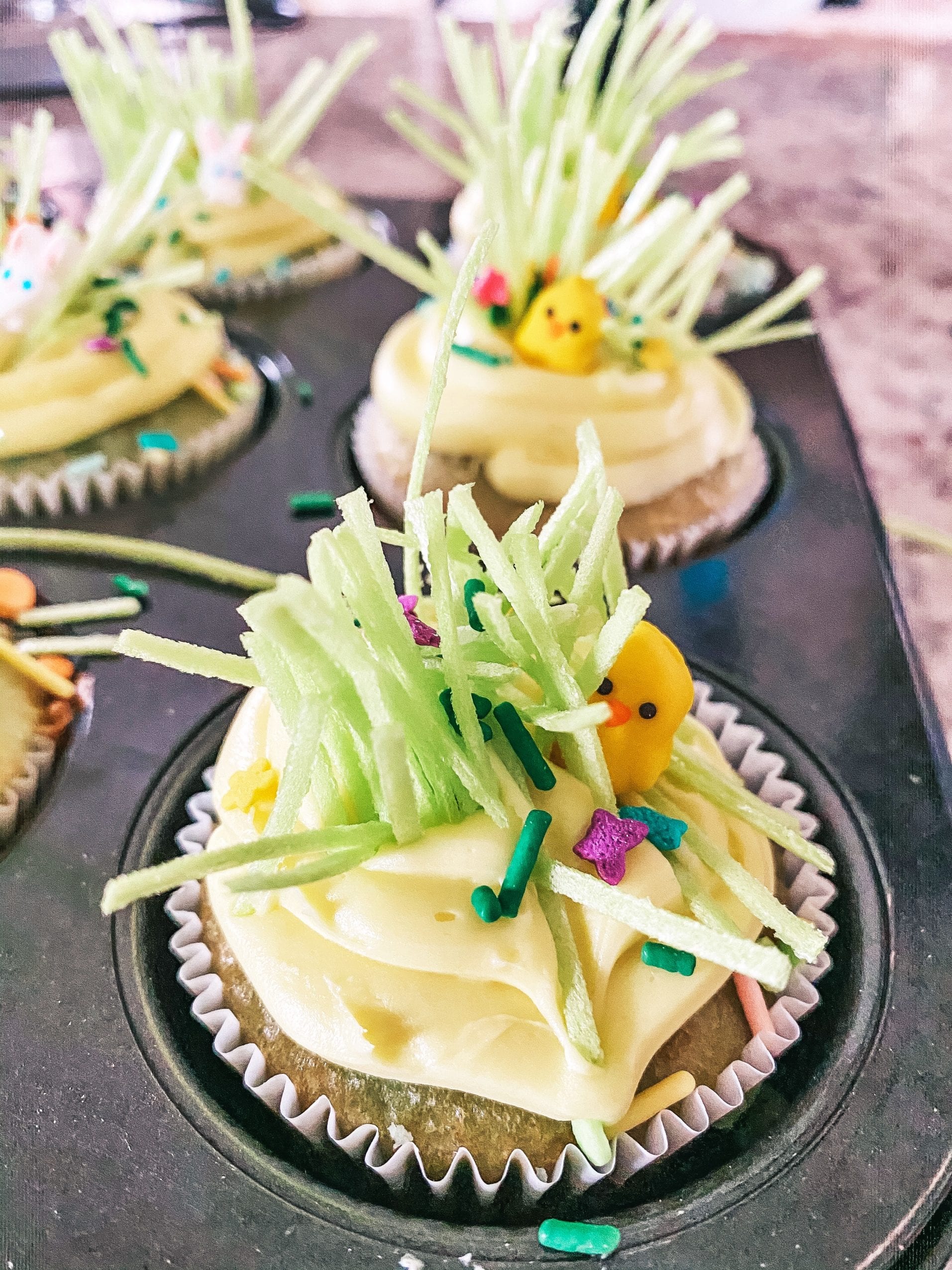 Easter and Chick spring cupcakes