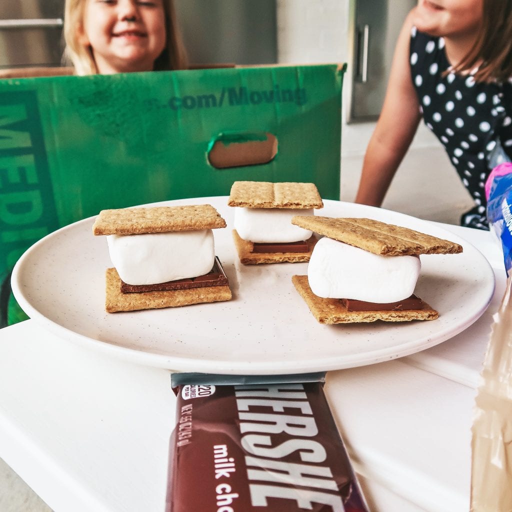 s'mores outdoors