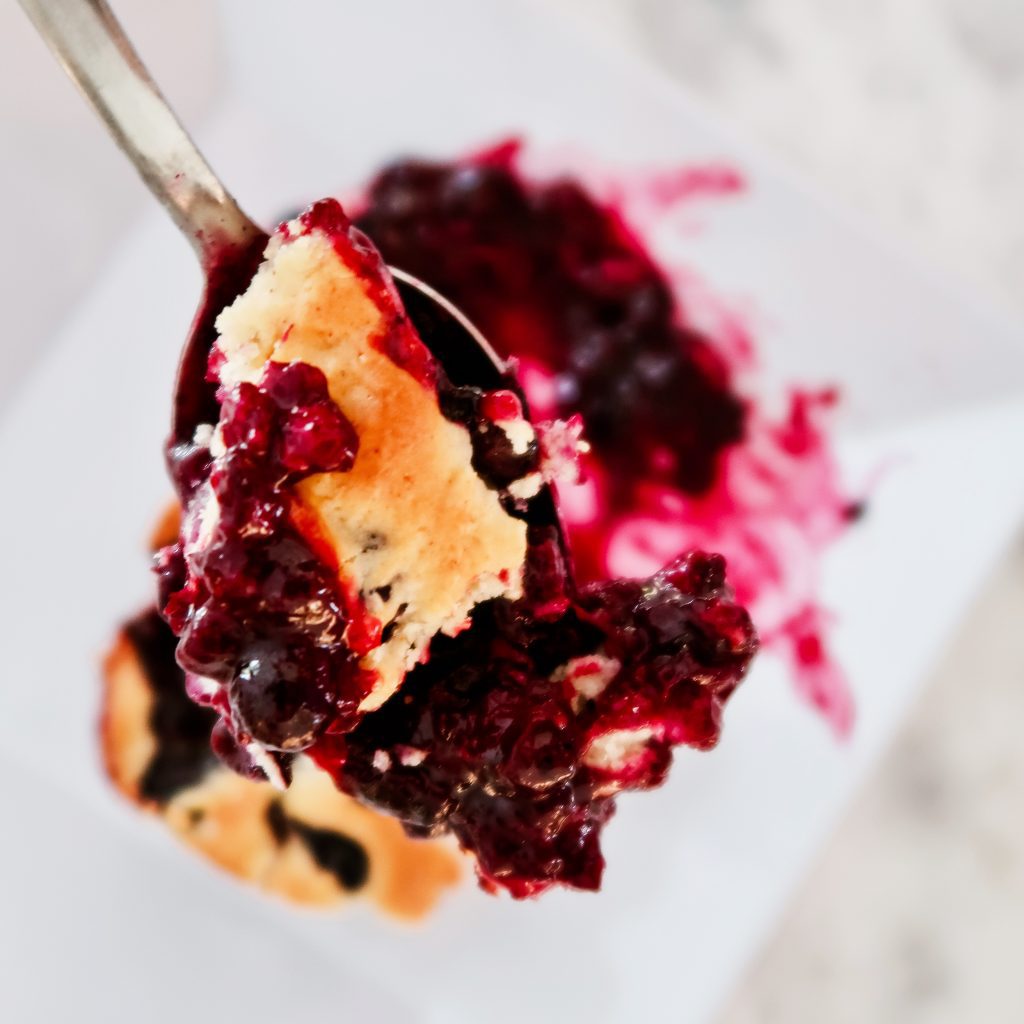a spoonful of easy blueberry cobbler