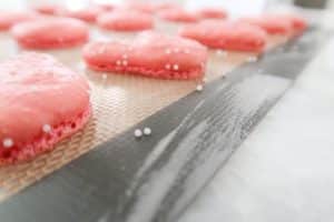 macaron feet
