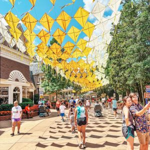 Dollywood's Summer Celebration Roadside Attraction Kite Sky