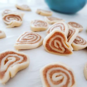 mini cinnamon roll pieces