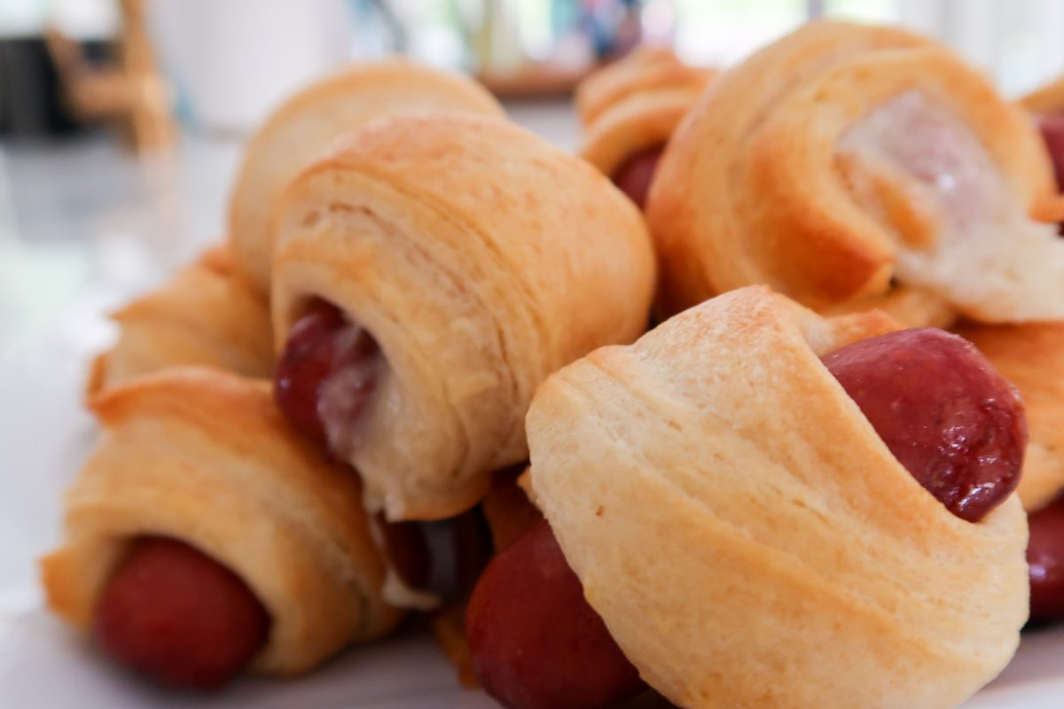 pigs in a blanket with extra sharp cheddar cheese