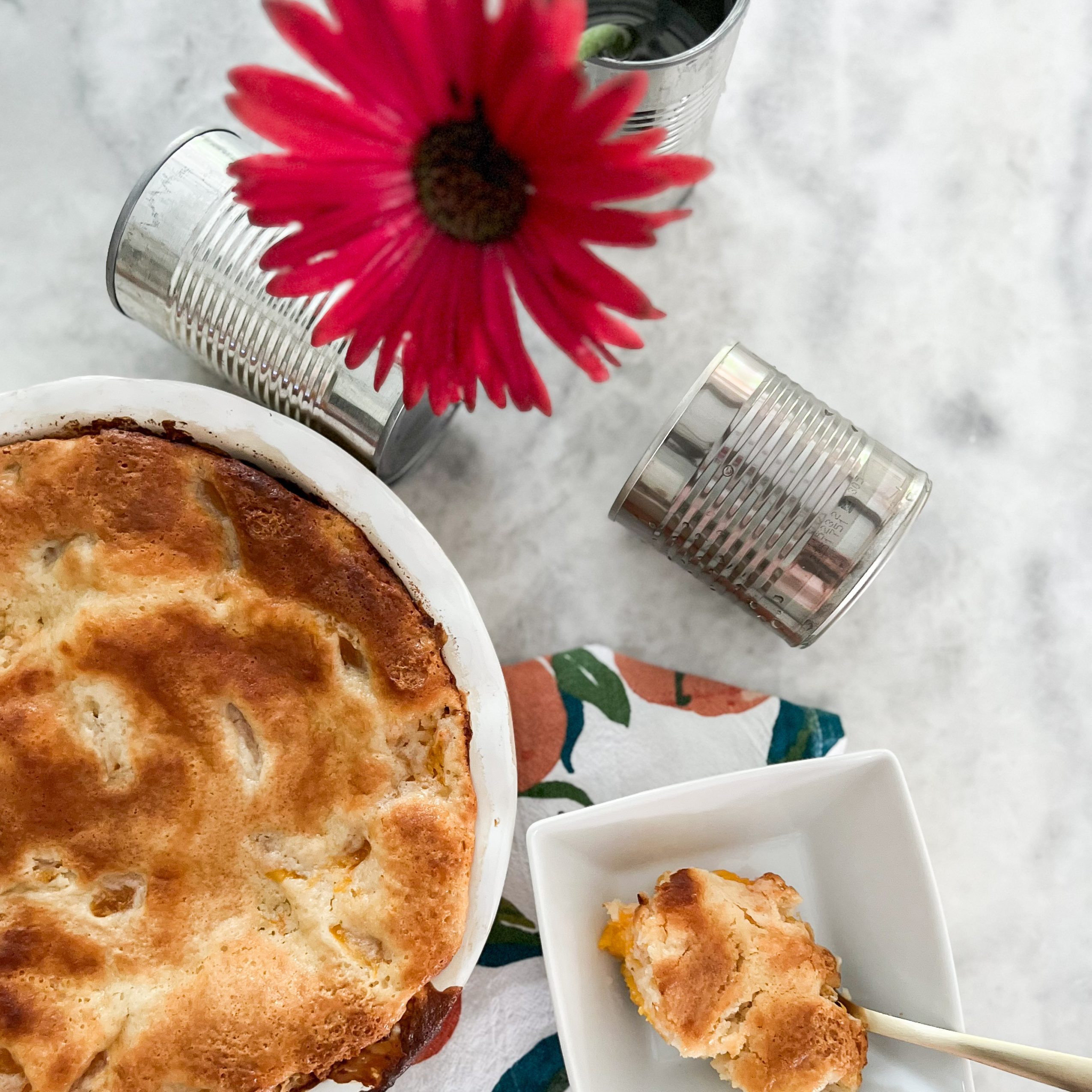 3 Ingredient Peaches and Cream Cobbler Recipe